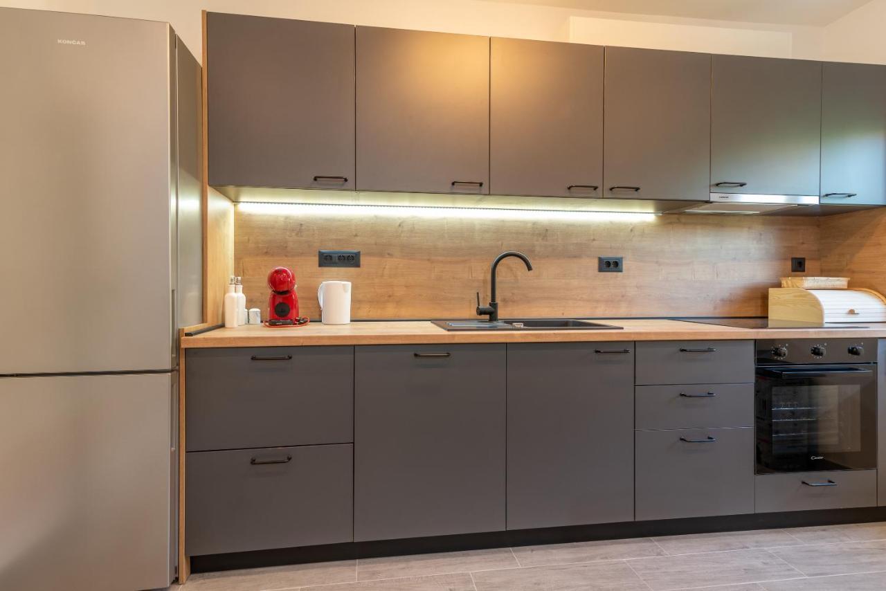 Apartman Galeb โตรกีร์ ภายนอก รูปภาพ