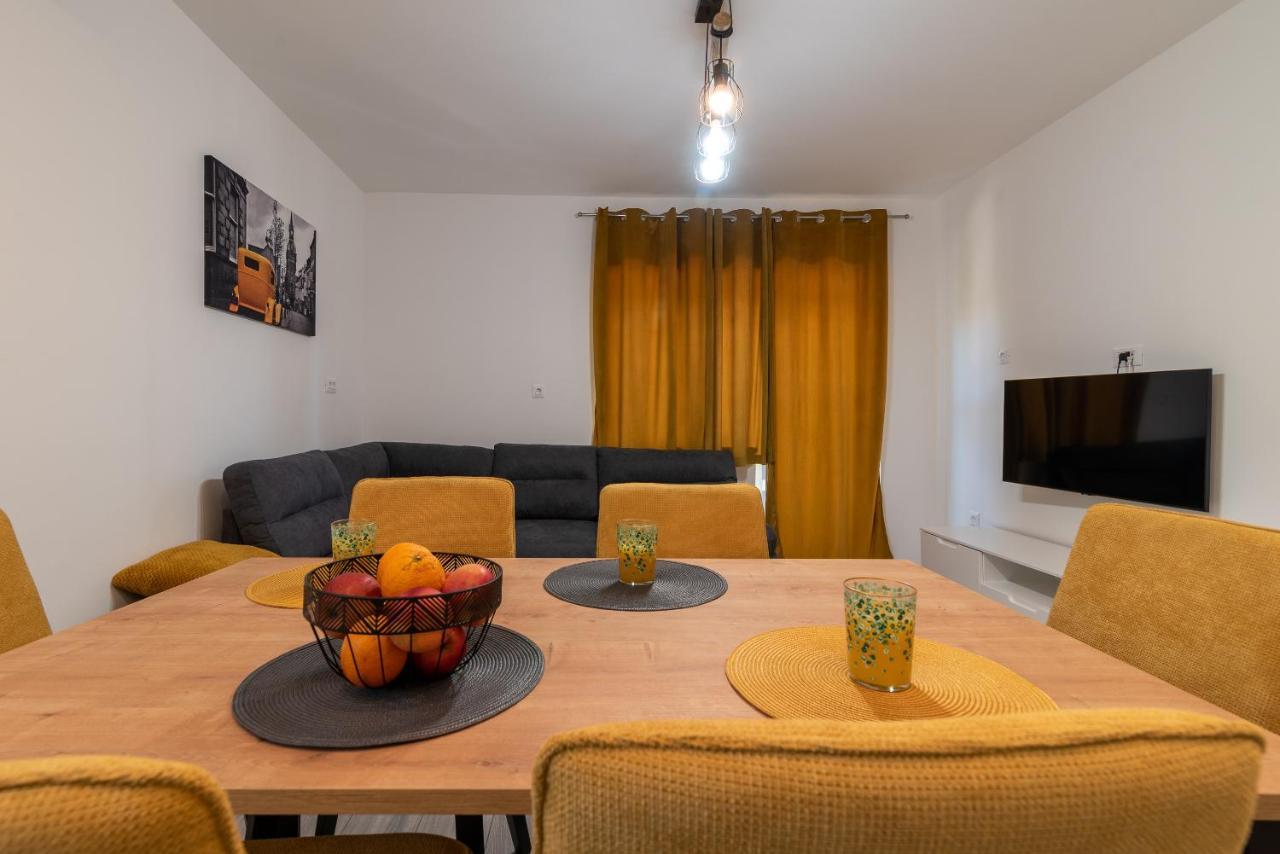 Apartman Galeb โตรกีร์ ภายนอก รูปภาพ