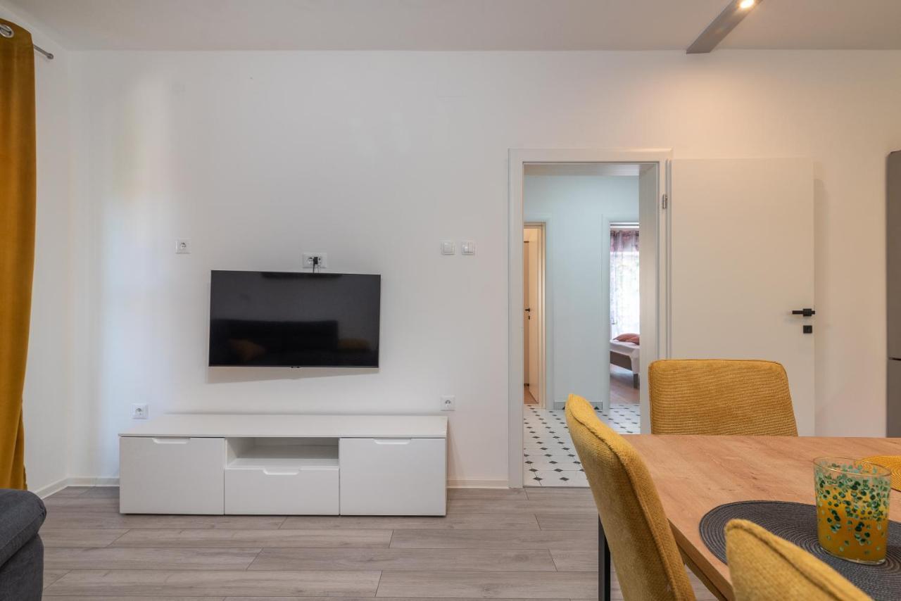 Apartman Galeb โตรกีร์ ภายนอก รูปภาพ