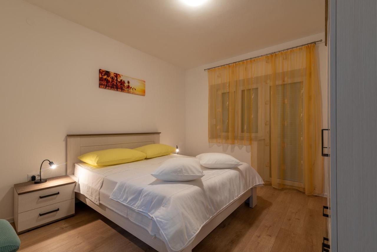 Apartman Galeb โตรกีร์ ภายนอก รูปภาพ