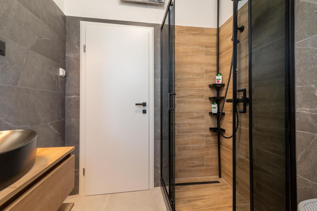 Apartman Galeb โตรกีร์ ภายนอก รูปภาพ