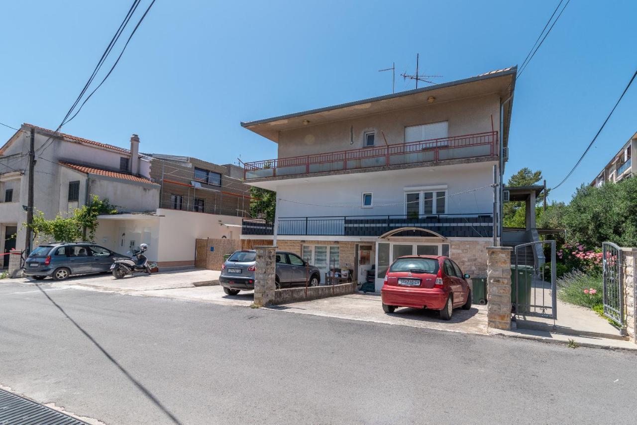 Apartman Galeb โตรกีร์ ภายนอก รูปภาพ