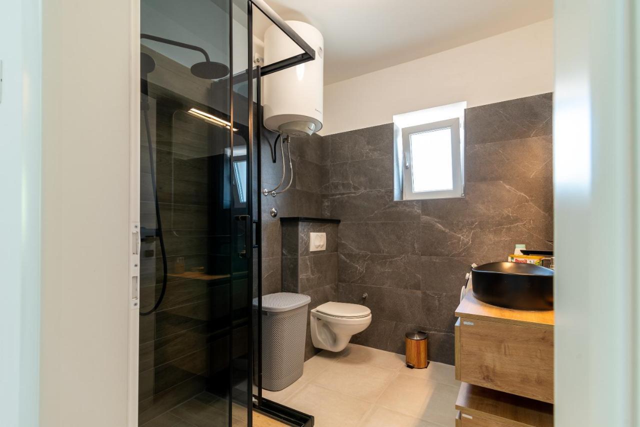 Apartman Galeb โตรกีร์ ภายนอก รูปภาพ