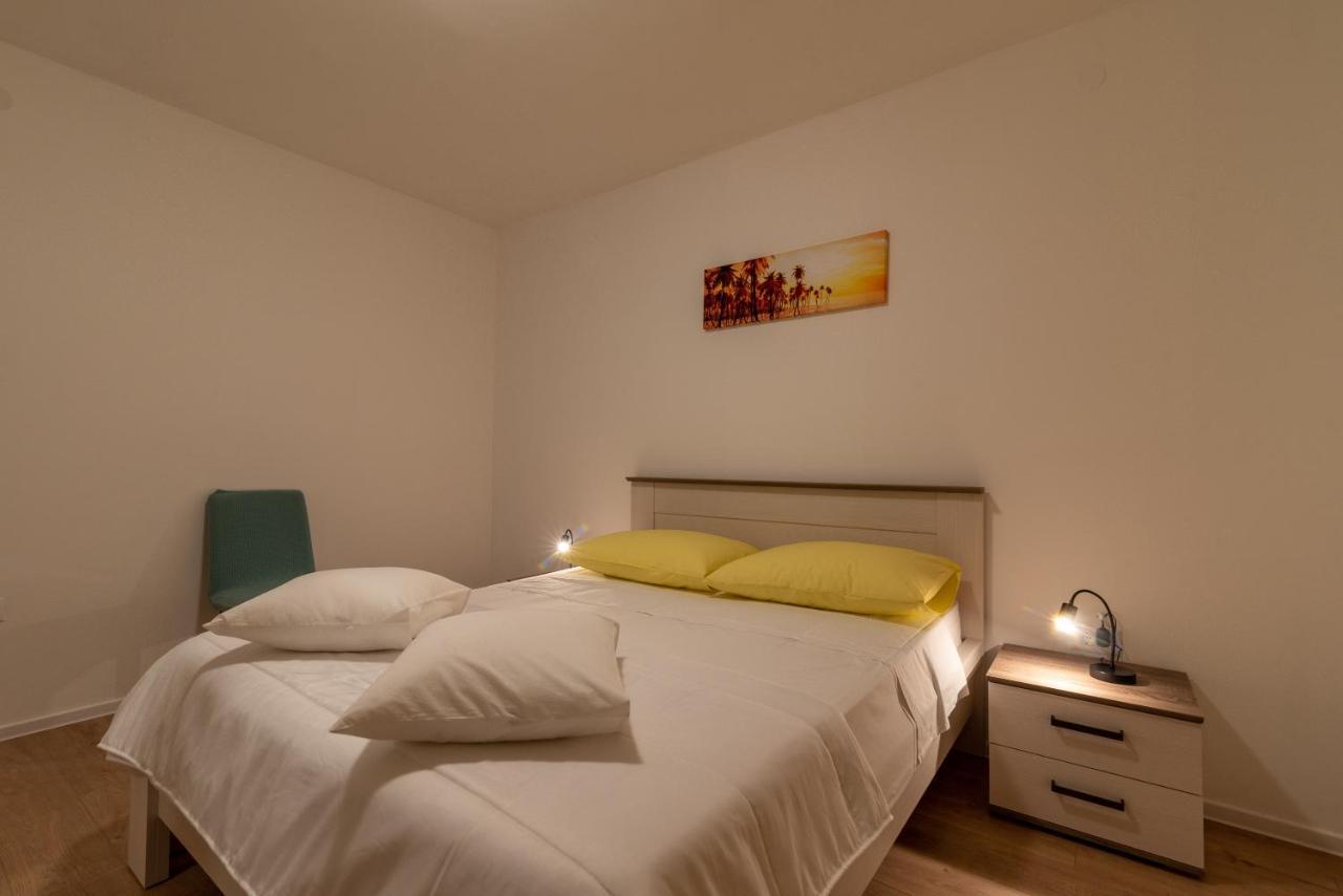 Apartman Galeb โตรกีร์ ภายนอก รูปภาพ